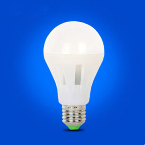 economizar luz é uma atitude sustentável que você precisa adotar