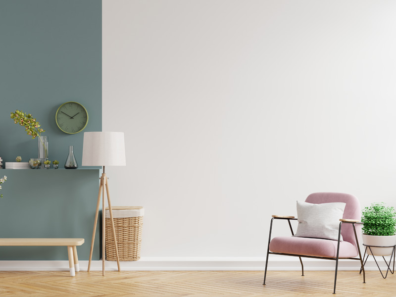 Sala de estar com decoração minimalista e pintura meia parede