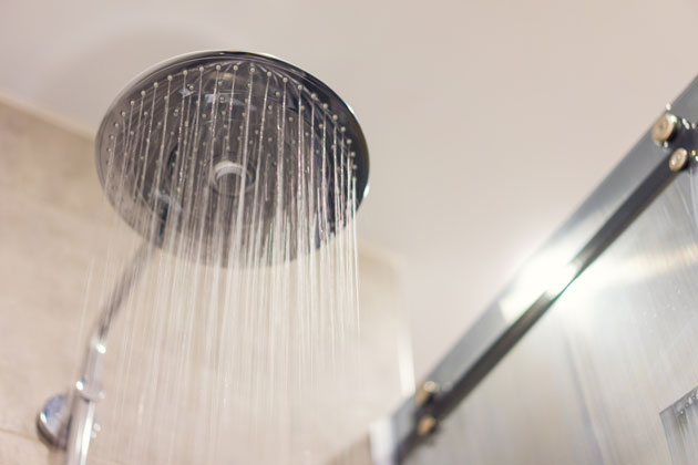 Ilustração de ducha como escolher chuveiro elétrico