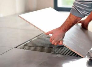 Reforma De Apartamento Aplicação De Revestimento No Piso