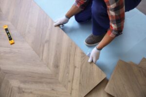 piso vinílico vs laminado